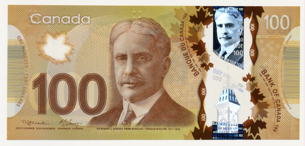Канада: введена в обращение банкнота достоинством в 100 долларов, изготовленная на полимерной основе.  